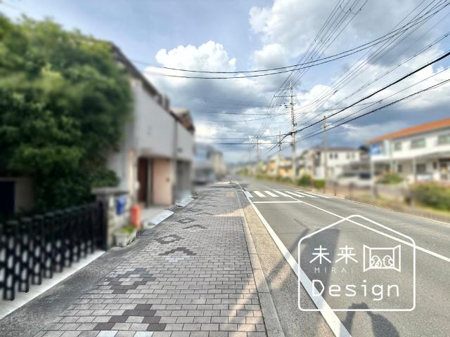 宇治市伊勢田町南遊田　売店舗 前面道路含む現地写真