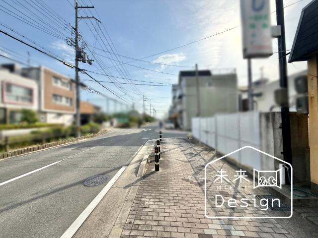 宇治市伊勢田町南遊田　売店舗 前面道路含む現地写真