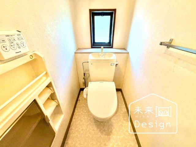 宇治市伊勢田町砂田　中古戸建住宅 トイレ