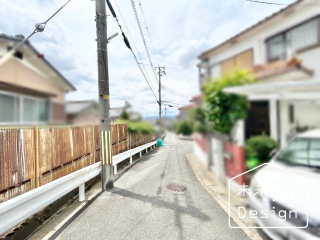 宇治市広野町丸山　新築戸建住宅 前面道路含む現地写真