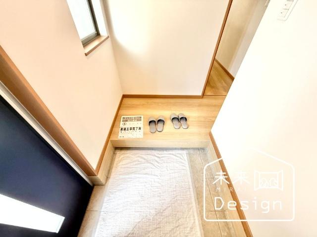京田辺市薪堀切谷　中古戸建住宅 玄関