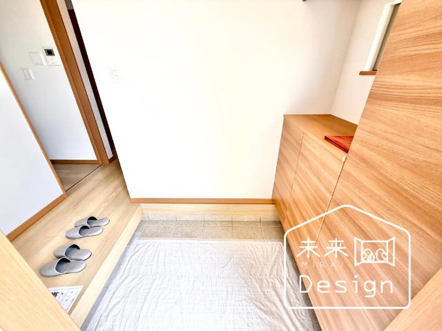 京田辺市薪堀切谷　中古戸建住宅 玄関
