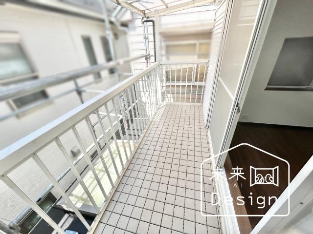 宇治市小倉町春日森　中古戸建住宅 バルコニー