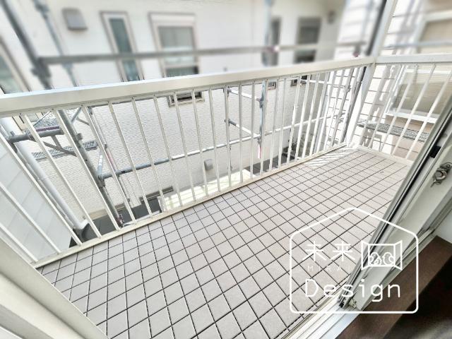 宇治市小倉町春日森　中古戸建住宅 バルコニー