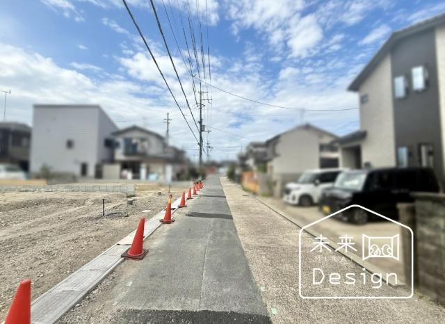 宇治市伊勢田町新中ノ荒　新築戸建住宅　1号棟 前面道路含む現地写真