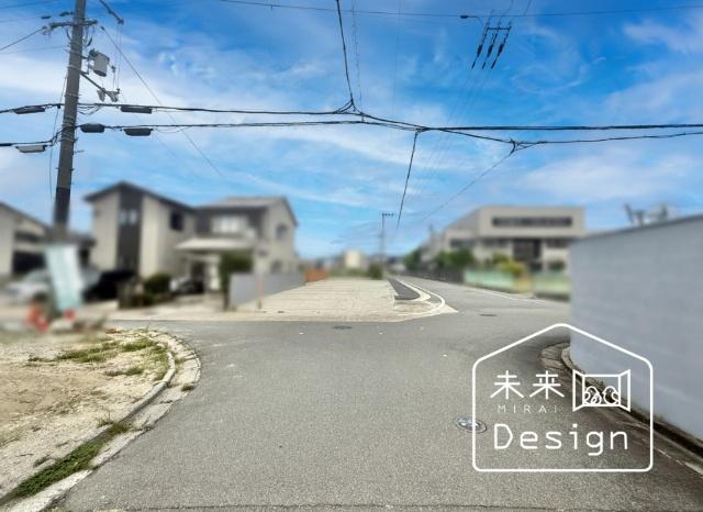 宇治市伊勢田町新中ノ荒　新築戸建住宅　2号棟 前面道路含む現地写真