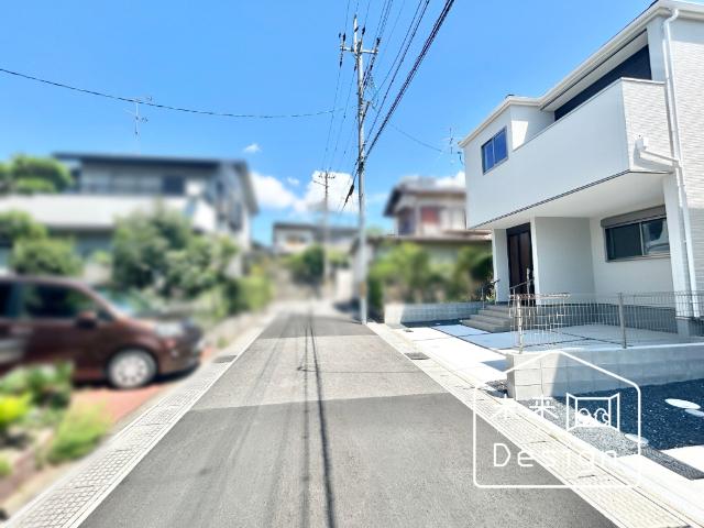 宇治市広野町寺山　2号地　新築戸建住宅 前面道路含む現地写真
