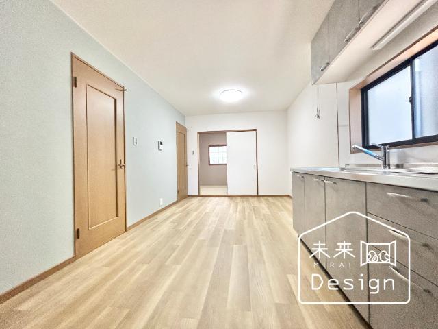 宇治市伊勢田町中ノ田　中古戸建住宅 リビング