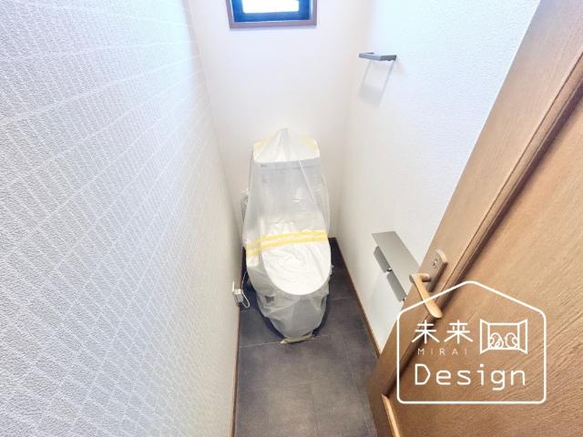 宇治市伊勢田町中ノ田　中古戸建住宅 トイレ