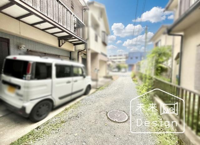 宇治市木幡北山畑　中古戸建住宅 前面道路含む現地写真