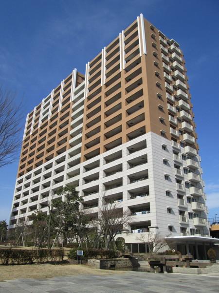 京阪東ローズタウンファインパークB棟 外観