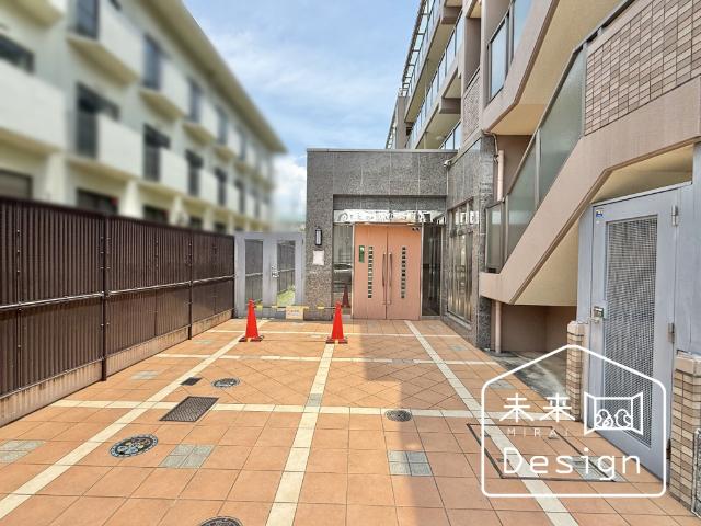 グローバル伊勢田 エントランス