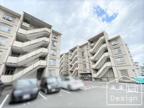 ローズコーポ石清水　西棟 外観