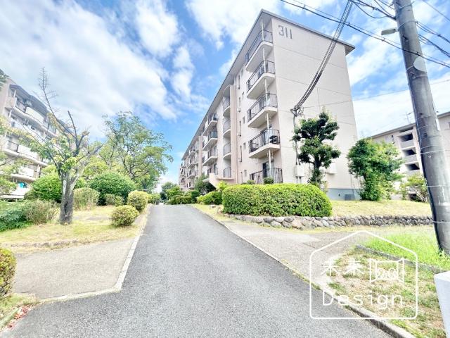 男山第4住宅311棟　中古マンション 外観