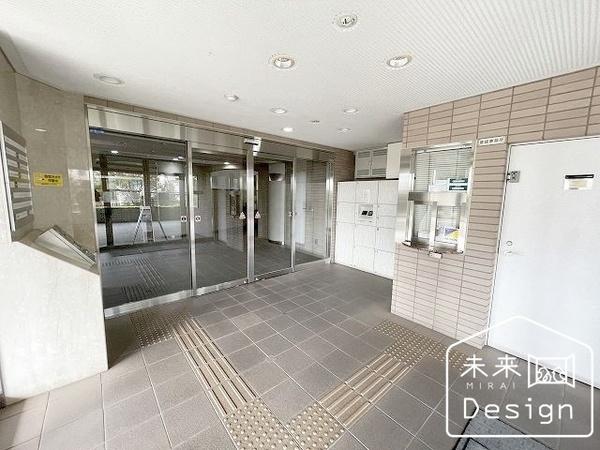 ファミール楠葉男山 エントランス