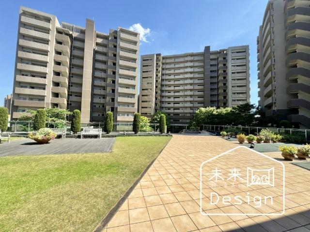 京阪東ローズタウン・ファインガーデンあゆみケ丘A棟 外観