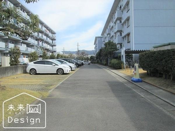 宇治おぐら住宅第5号棟 駐車場