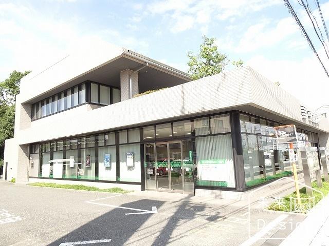 銀行