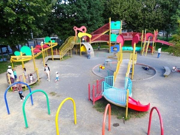 北園公園：659m