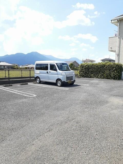 ソレイユ　ヴィラ（103） 駐車場