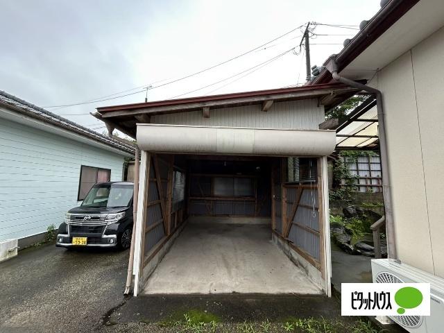 野崎住宅E棟 駐車場