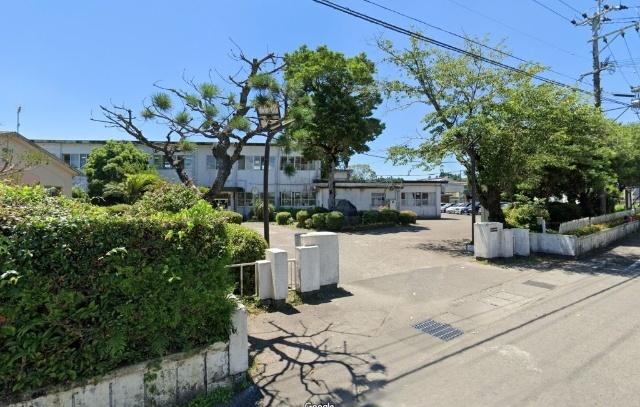 小林市立細野中学校：1451m