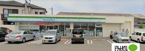 ファミリーマート小林仲町店：764m
