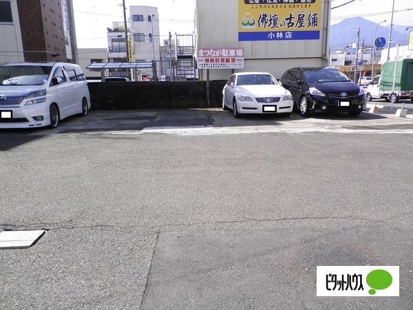 11220 駐車場