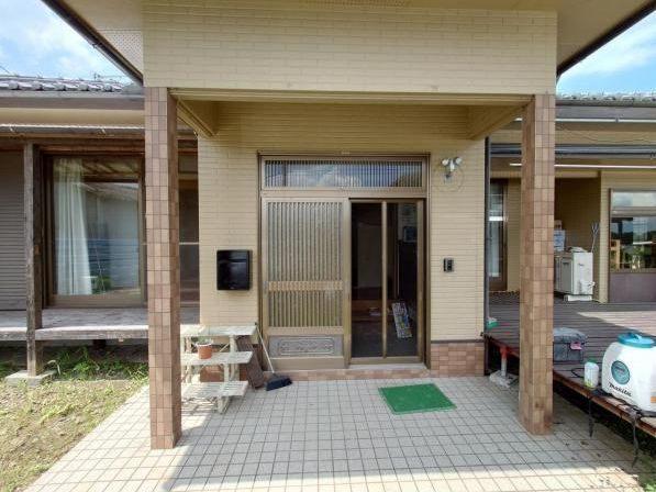 小林市北西方中古戸建 外観