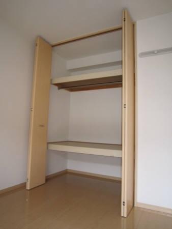 ｱﾝﾌﾟﾙｰﾙA棟（108） 収納