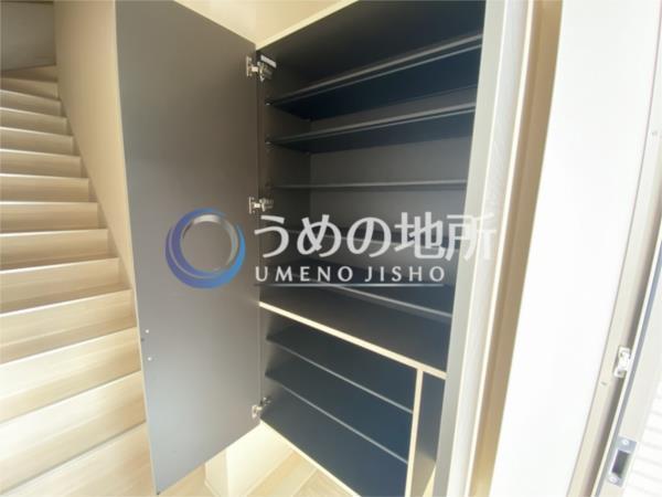 ﾗﾌｨｰﾈA（208） 収納
