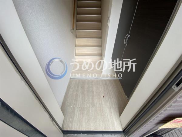 ﾗﾌｨｰﾈA（208） 玄関