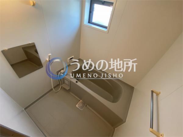 ﾘﾋﾞﾝｸﾞﾀｳﾝ江戸屋敷E棟（113） バス／シャワー