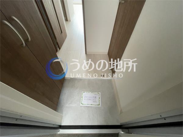 THE NOBLES 諏訪野町II（205） 玄関