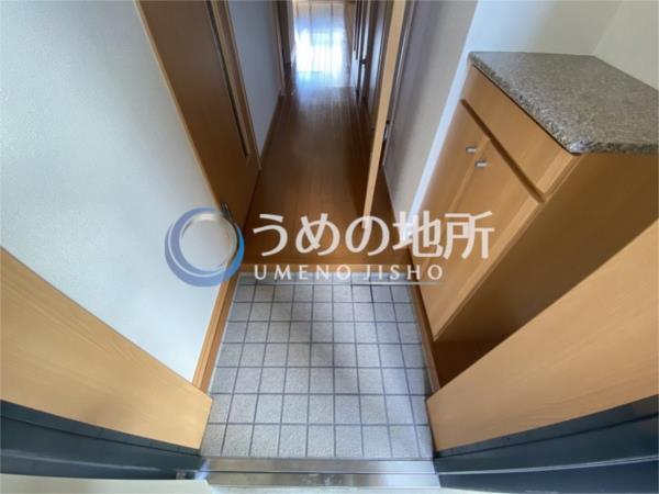 ﾌｫｰｳｨﾙｽﾞｺｰﾄ（602） 玄関