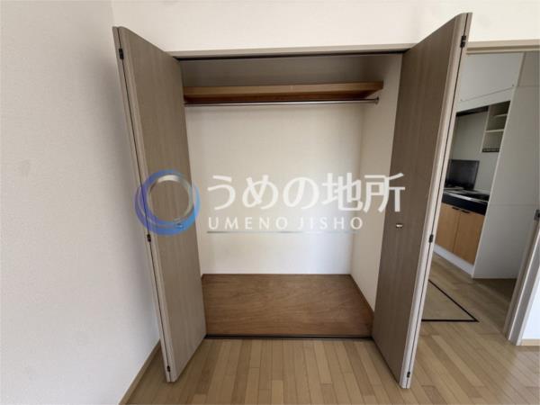 ｱｾﾞﾘｱｺｰﾄ（105） 収納