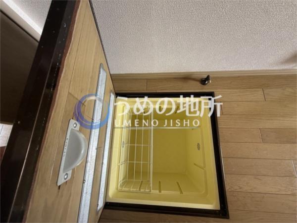 ｱｾﾞﾘｱｺｰﾄ（105） 収納
