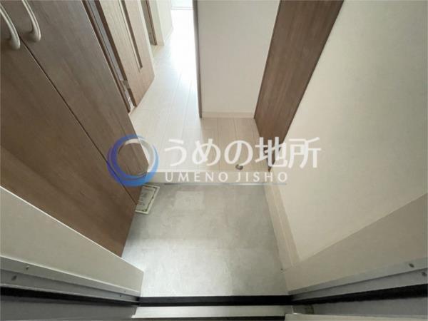 THE NOBLES 諏訪野町II（105） 玄関