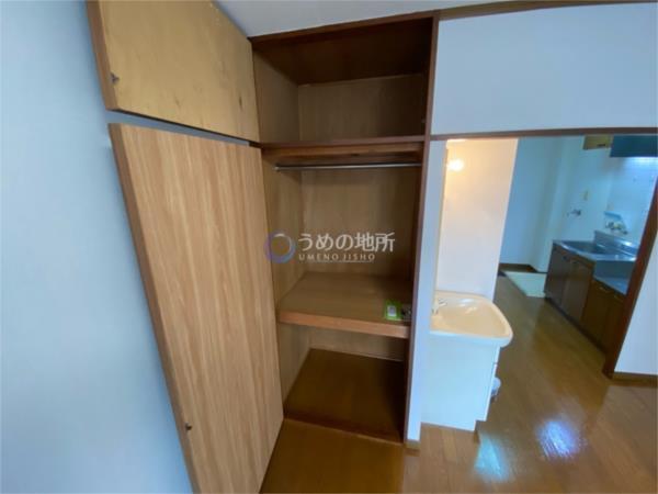 江崎ｶﾞｰﾃﾞﾝﾋﾞﾙ（402） 収納