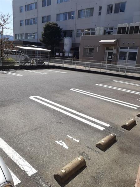 ﾌﾟﾛｽﾍﾟｰﾙS（102） 駐車場