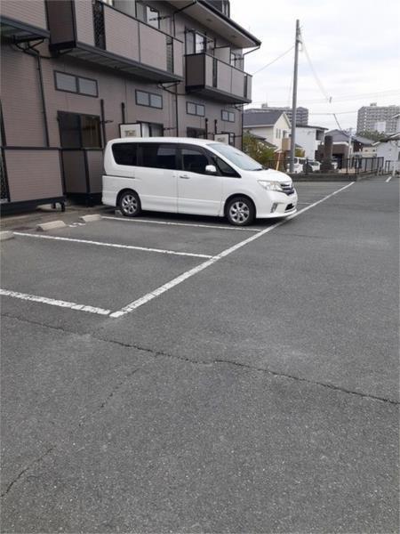 ｽﾄｰﾝﾋﾙｽﾞB（102） 駐車場