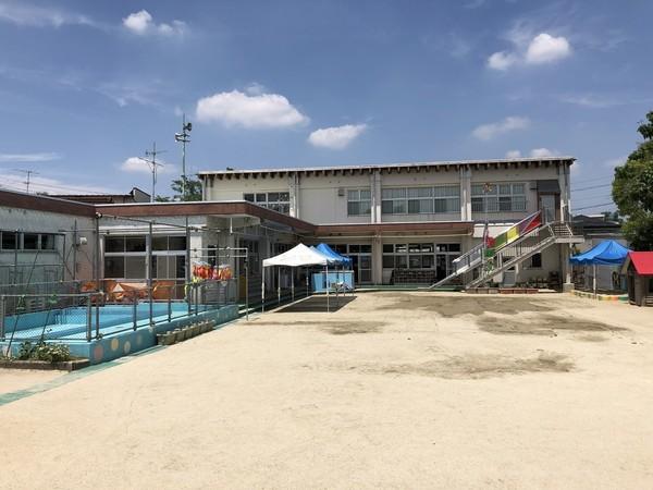 小泉保育園：887m