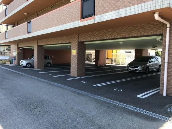ハートフルマンション　ウイル 駐車場