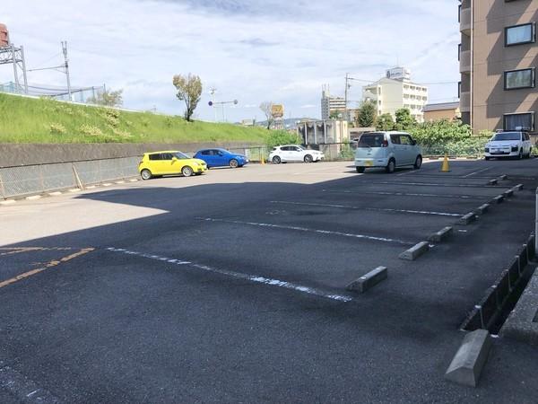 グリーンハイツ多治見 駐車場