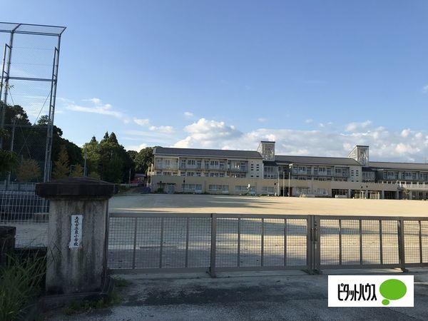 土岐市立泉小学校：1898m