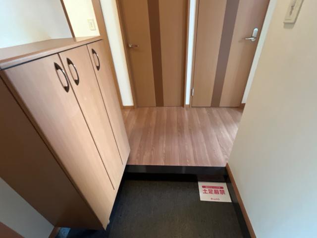 ひらその 玄関