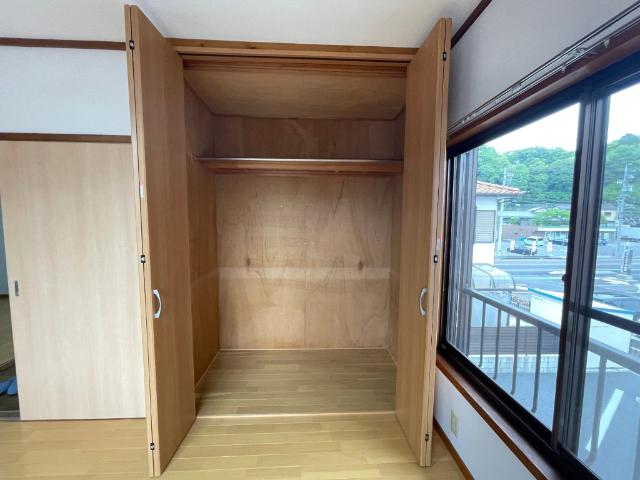 寺河戸町貸家south・side 収納