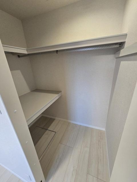 Mスクエア　コート 収納