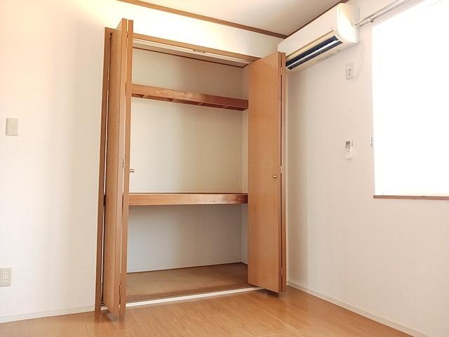 ソレアード小田（102） 収納