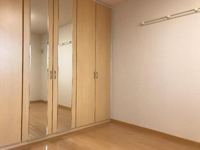 ガーデン鏡池 室内